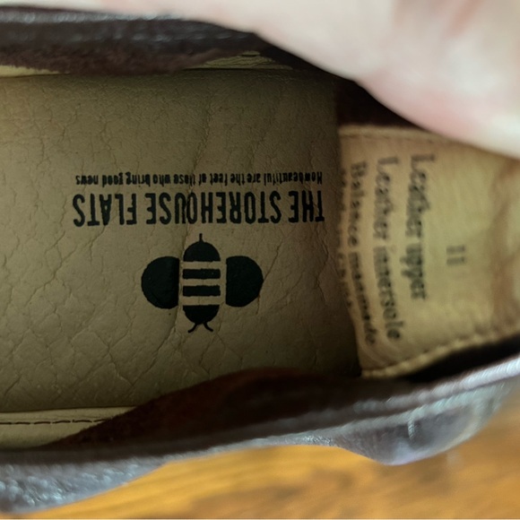 Storehouse Flats -size 11 - Picture 2 of 3